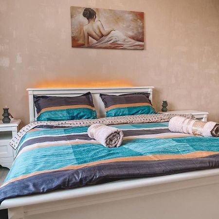 Luxury Sky Apartment Chişinău Esterno foto