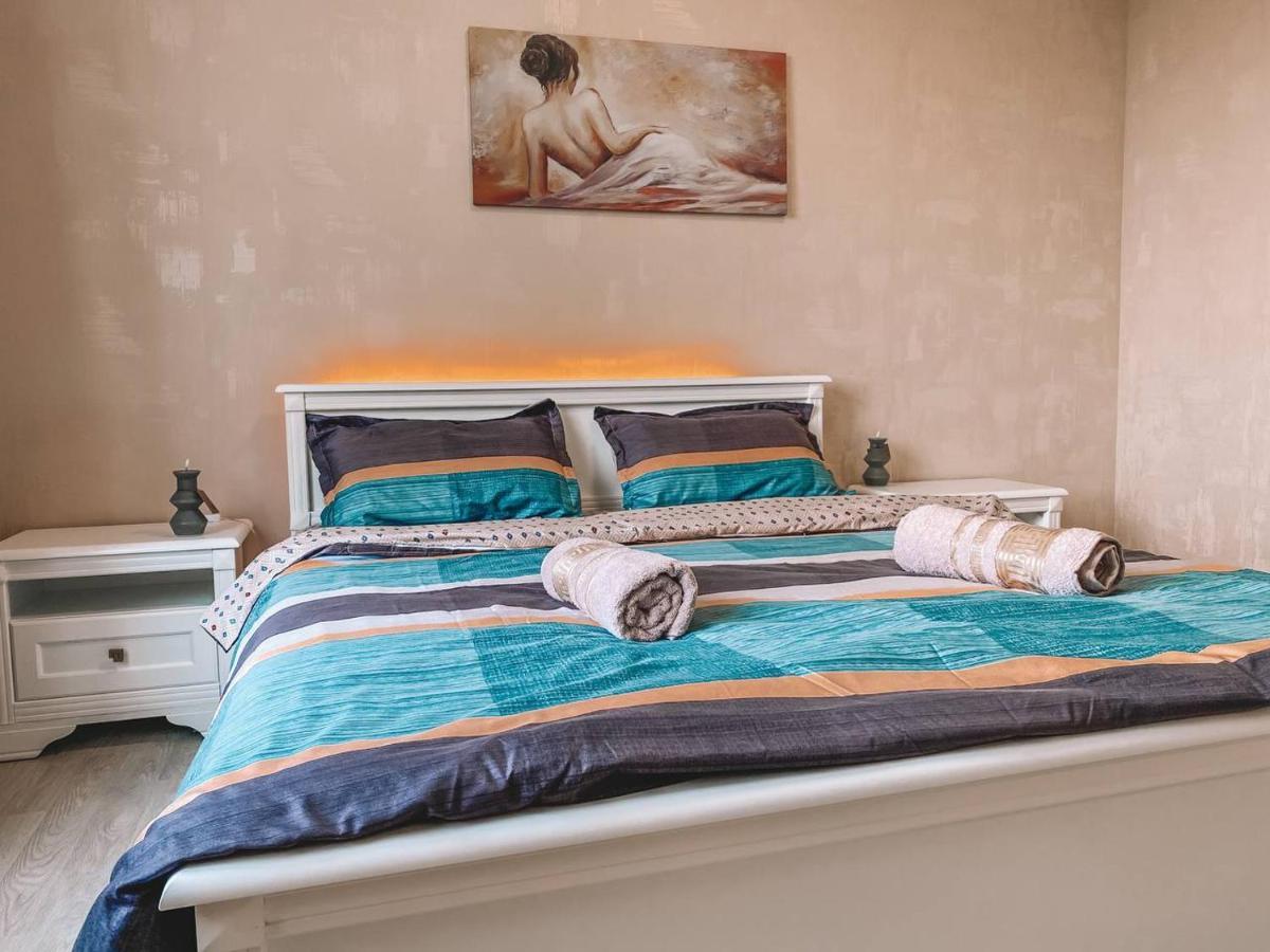 Luxury Sky Apartment Chişinău Esterno foto