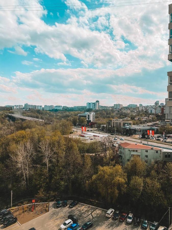 Luxury Sky Apartment Chişinău Esterno foto